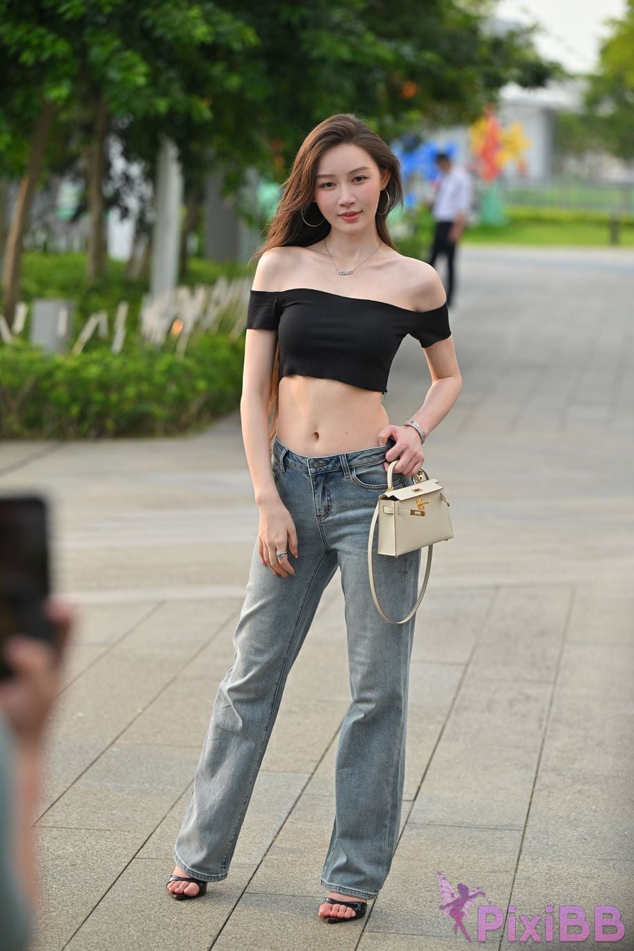 Featured Street Photography Works No.5889 Min denim long legs PixiBB.COM 210