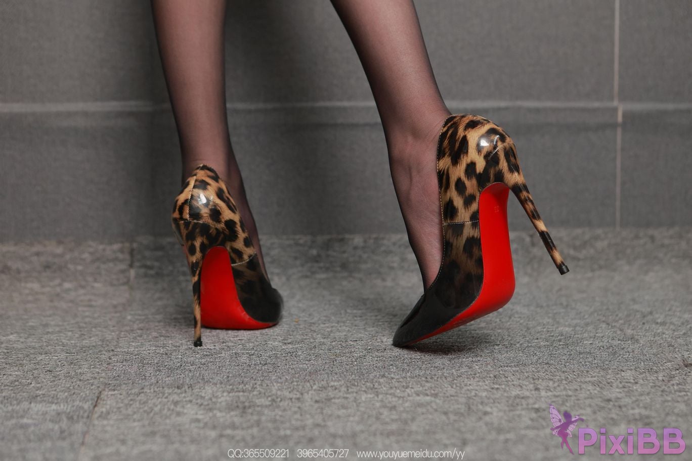 IESS Unconventional Interests No.2256 round and Red Black superior PixiBB.COM 011