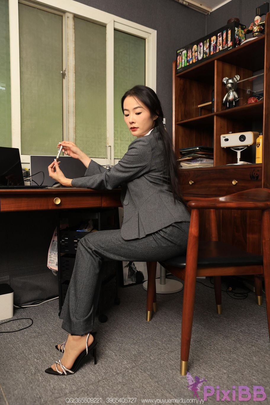 IESS Unconventional Interests No.2258 Xiaojin Suit Liang Gao PixiBB.COM 018