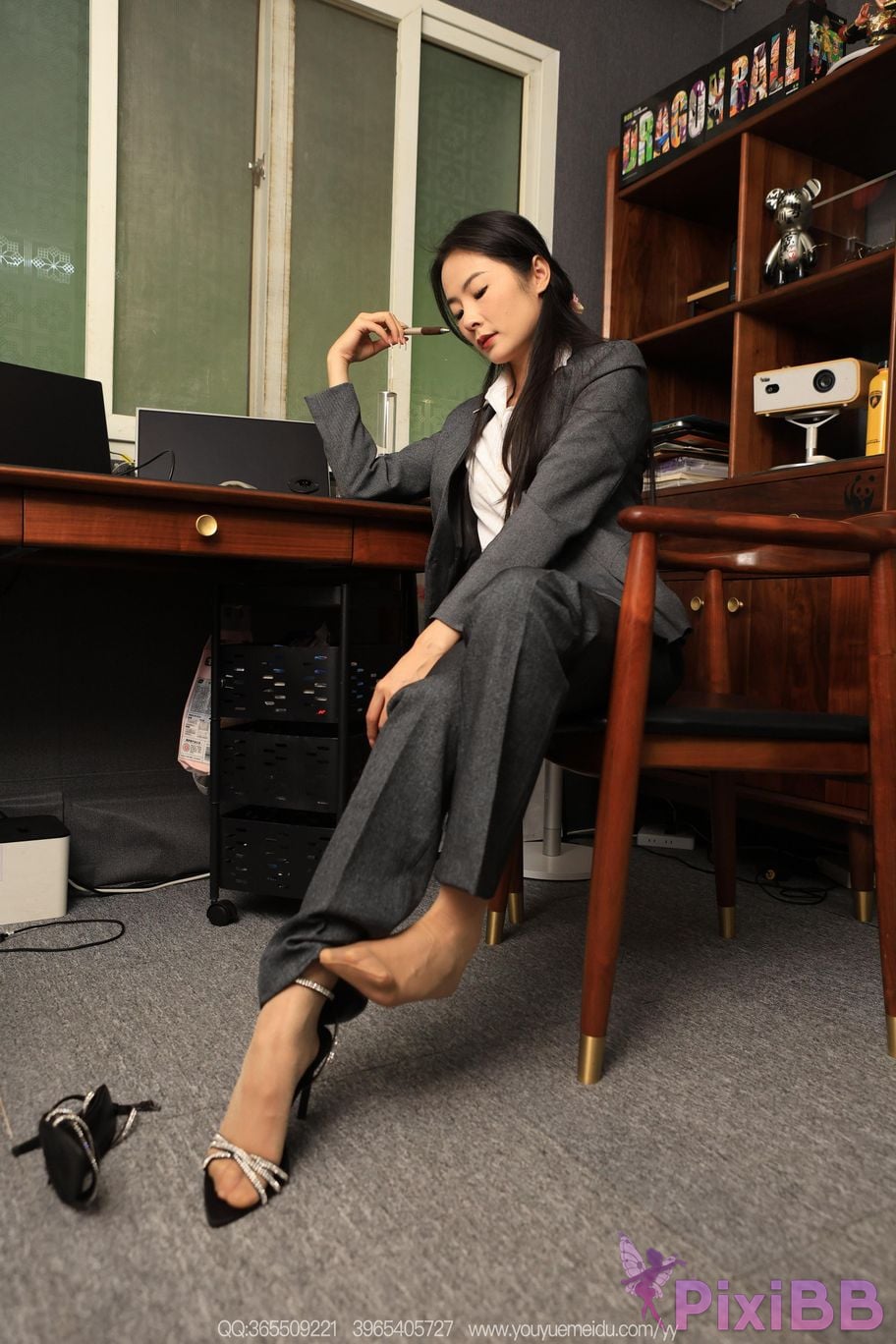 IESS Unconventional Interests No.2258 Xiaojin Suit Liang Gao PixiBB.COM 049
