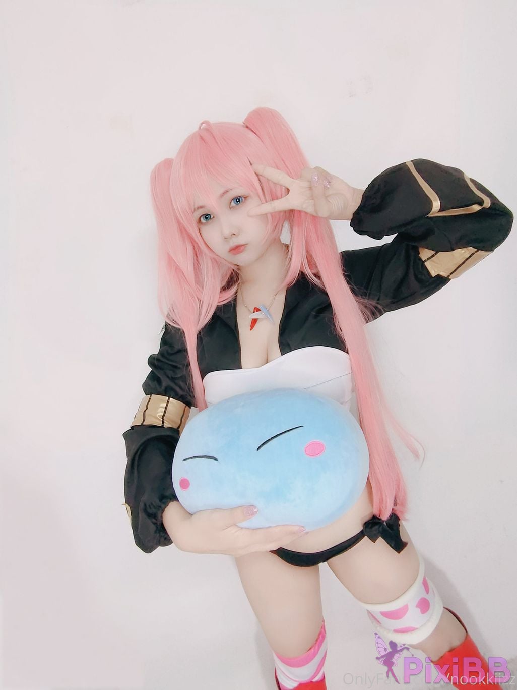 Cosplayer nookkizzcos Milim PixiBB.COM 001