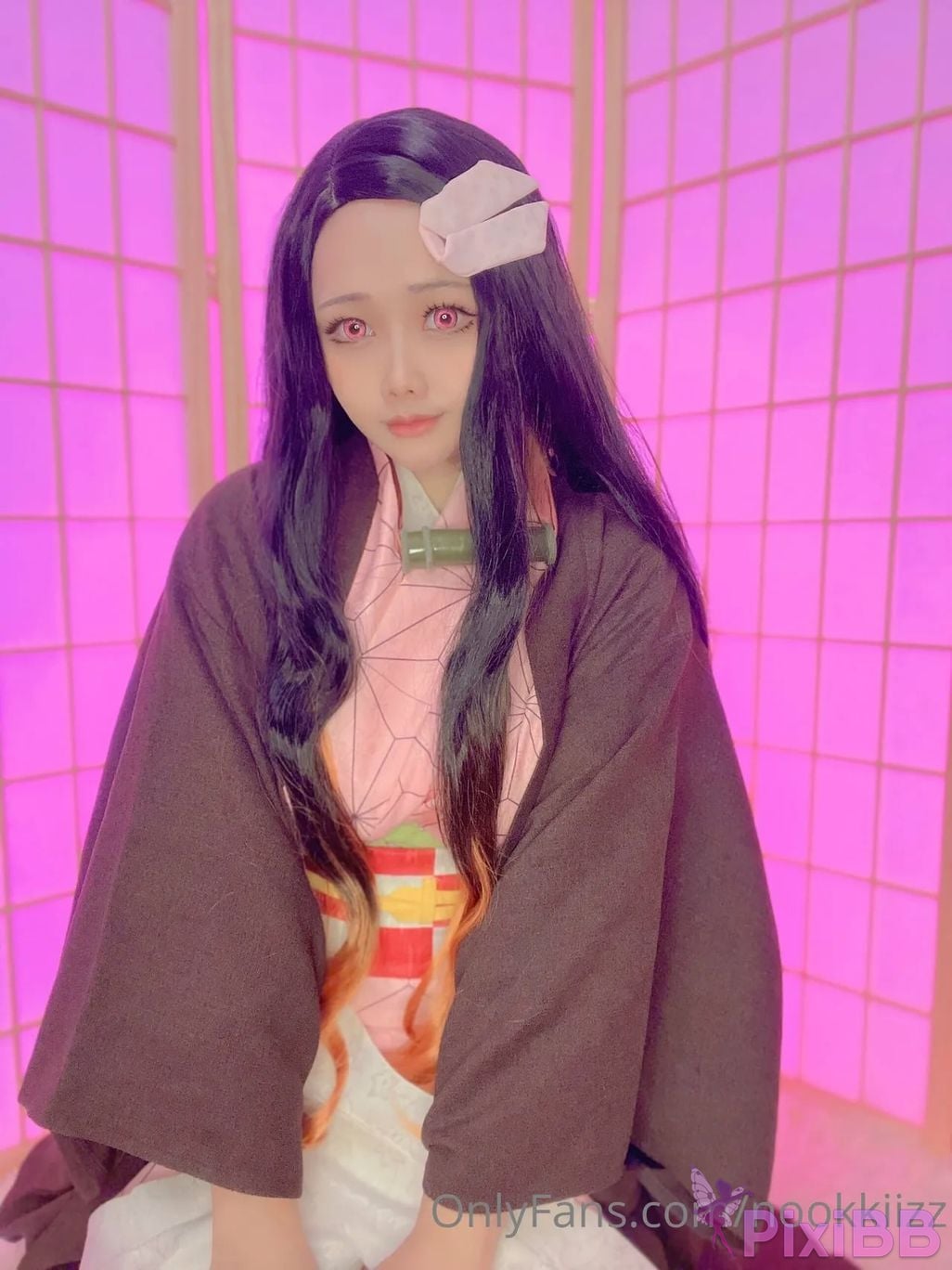 Cosplayer nookkizzcos Nezuko PixiBB.COM 001