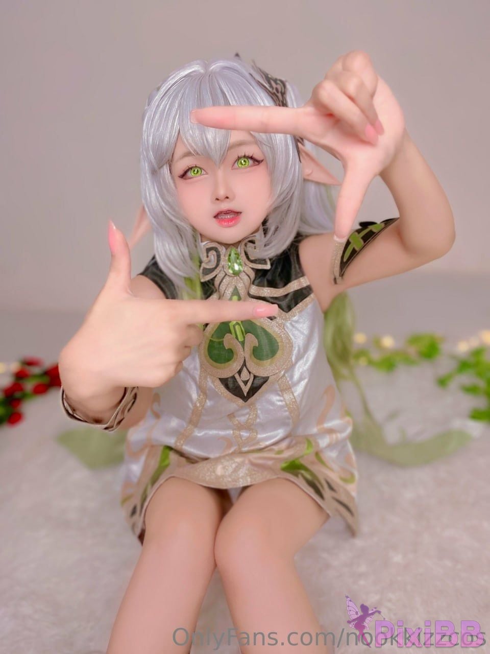 Cosplayer nookkizzcos Nahida PixiBB.COM 001