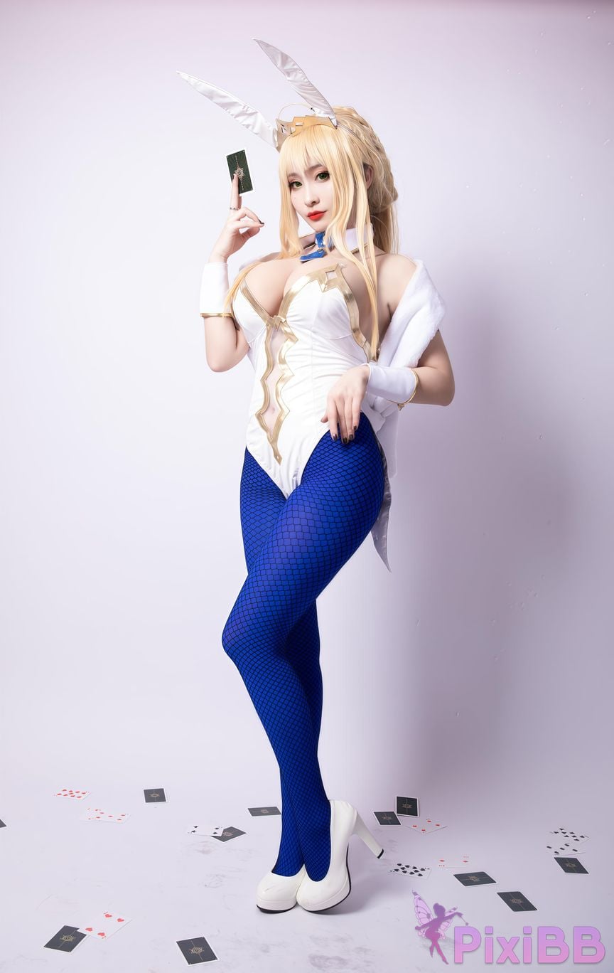 Cosplayer Luo Li LoLiSAMA Artoria Pendragon lion king bunny girl PixiBB.COM 009