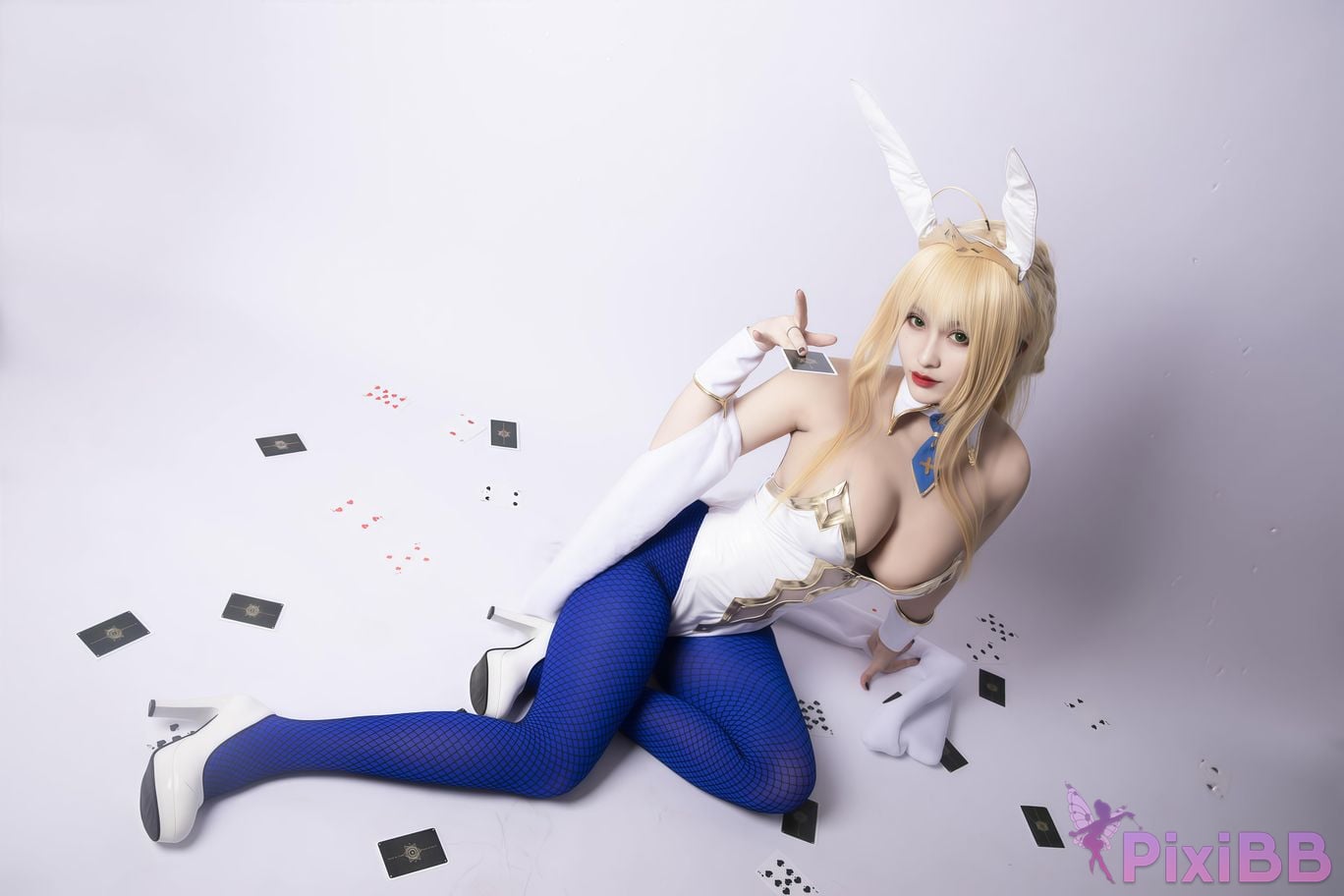 Cosplayer Luo Li LoLiSAMA Artoria Pendragon lion king bunny girl PixiBB.COM 024