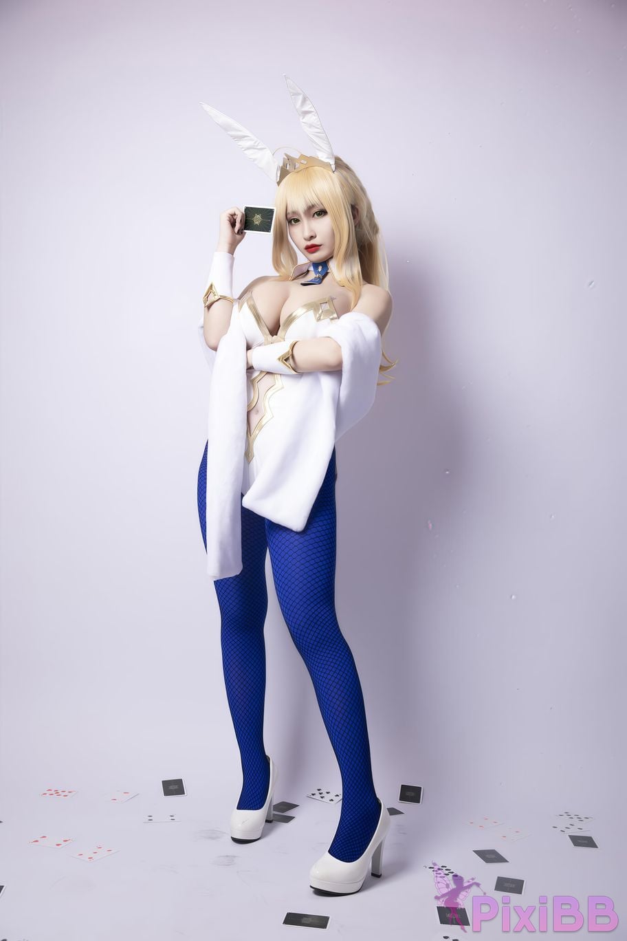 Cosplayer Luo Li LoLiSAMA Artoria Pendragon lion king bunny girl PixiBB.COM 043