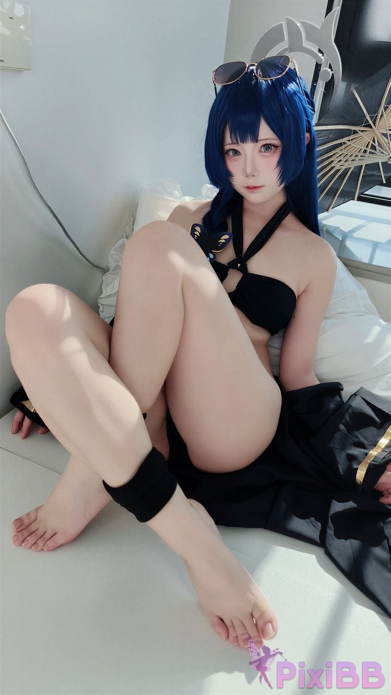 Cosplayer Son miko Blue Archive Kisaki PixiBB.COM 006