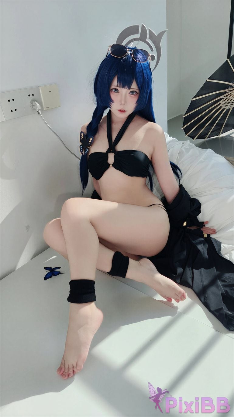 Cosplayer Son miko Blue Archive Kisaki PixiBB.COM 011