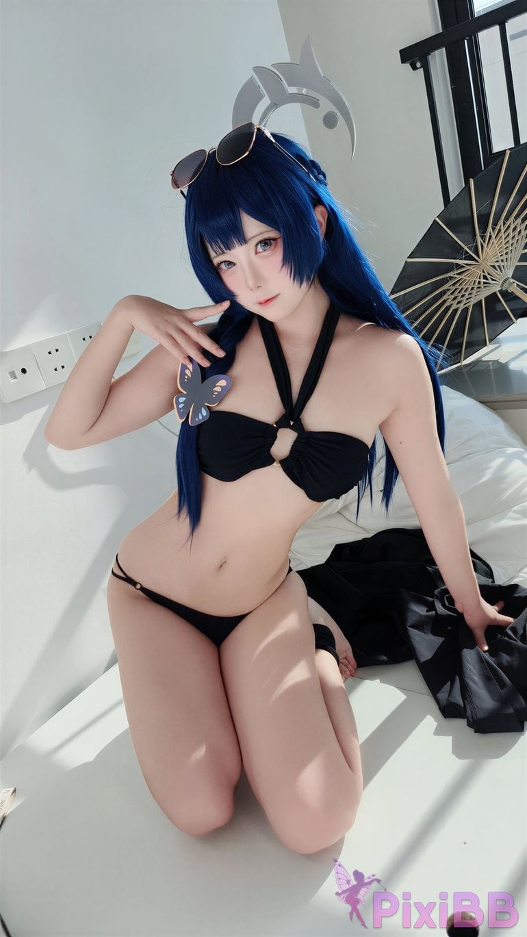 Cosplayer Son miko Blue Archive Kisaki PixiBB.COM 017