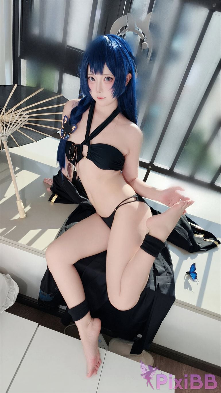 Cosplayer Son miko Blue Archive Kisaki PixiBB.COM 032