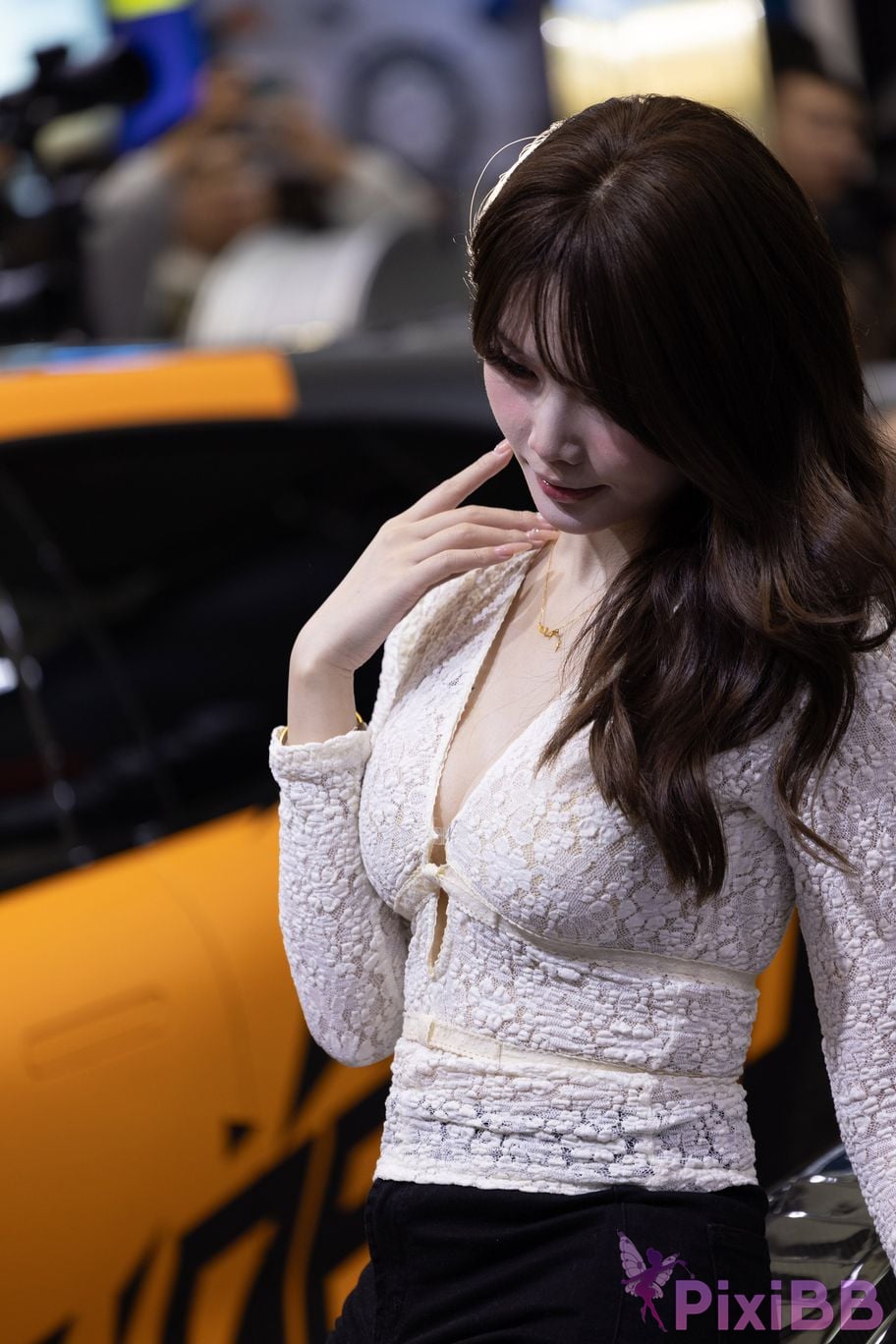 Featured Street Photography Works No.5894 Internet celebrity car models Xiao Sijia and Bingbing PixiBB.COM 015
