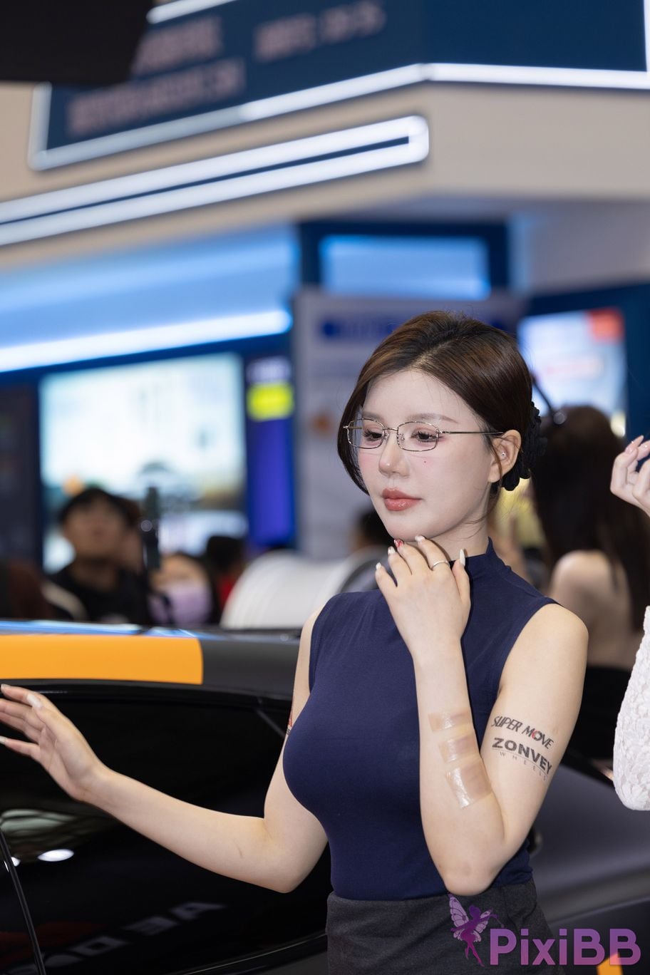 Featured Street Photography Works No.5894 Internet celebrity car models Xiao Sijia and Bingbing PixiBB.COM 069