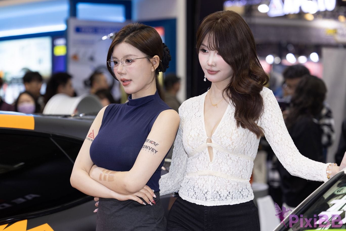 Featured Street Photography Works No.5894 Internet celebrity car models Xiao Sijia and Bingbing PixiBB.COM 078