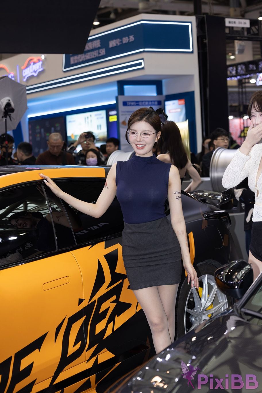 Featured Street Photography Works No.5894 Internet celebrity car models Xiao Sijia and Bingbing PixiBB.COM 094