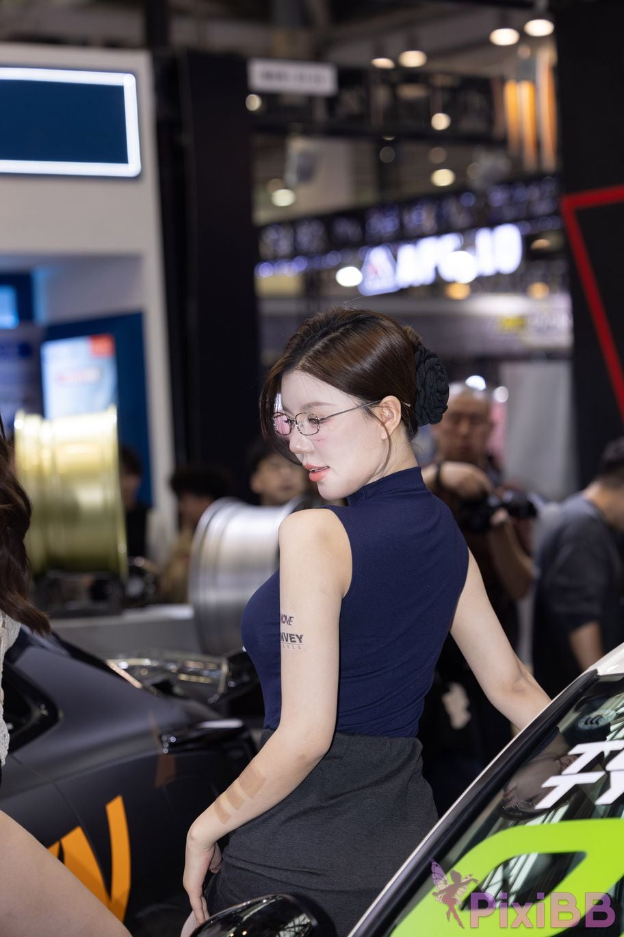 Featured Street Photography Works No.5894 Internet celebrity car models Xiao Sijia and Bingbing PixiBB.COM 101