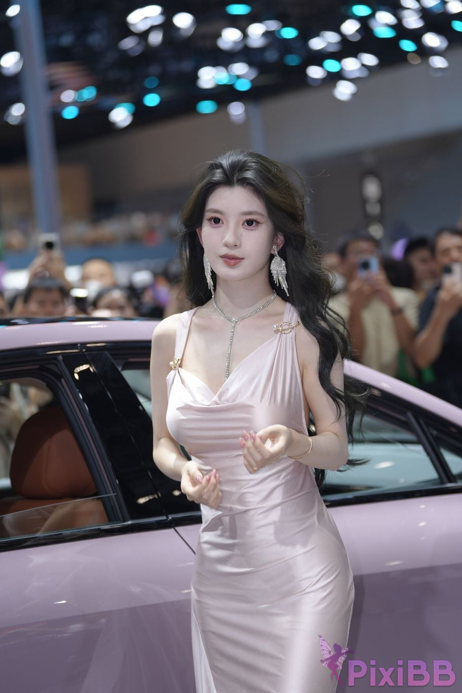 Featured Street Photography Works No.5895 car show long skirt BB Sauce PixiBB.COM 047