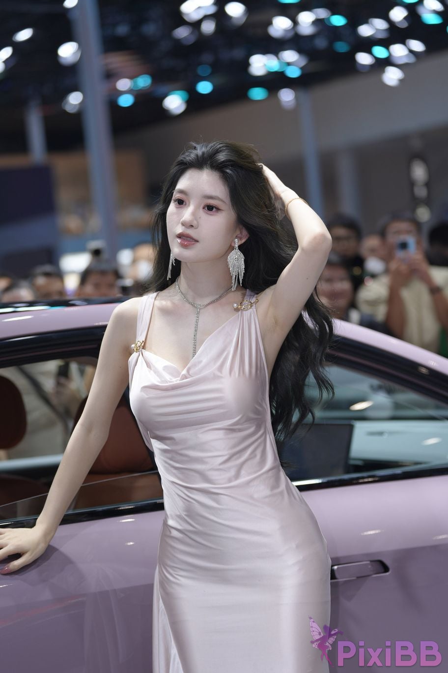 Featured Street Photography Works No.5895 car show long skirt BB Sauce PixiBB.COM 048