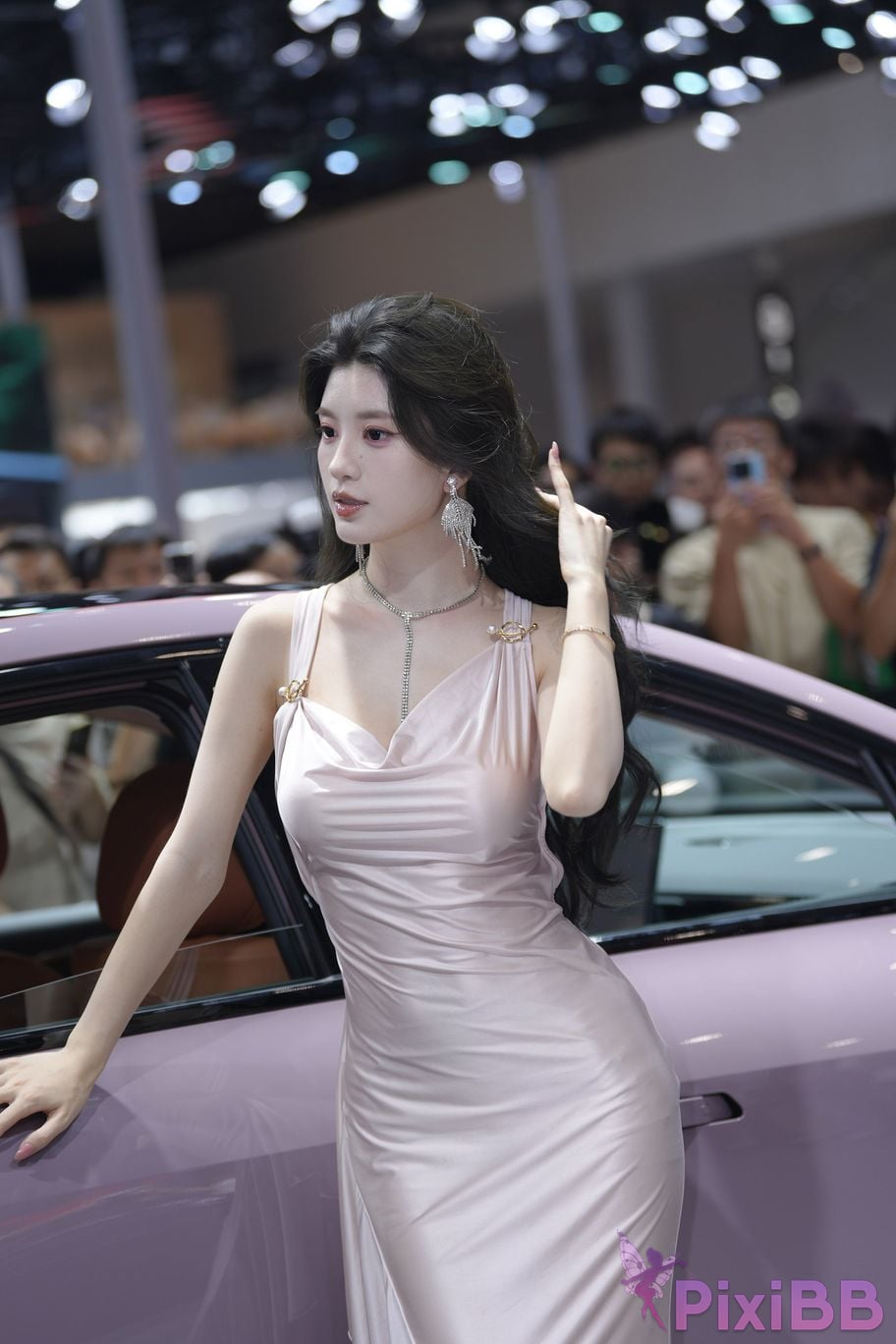 Featured Street Photography Works No.5895 car show long skirt BB Sauce PixiBB.COM 051