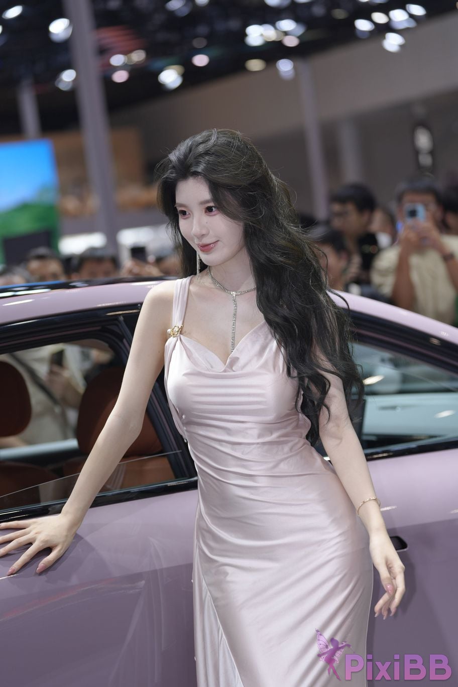 Featured Street Photography Works No.5895 car show long skirt BB Sauce PixiBB.COM 053