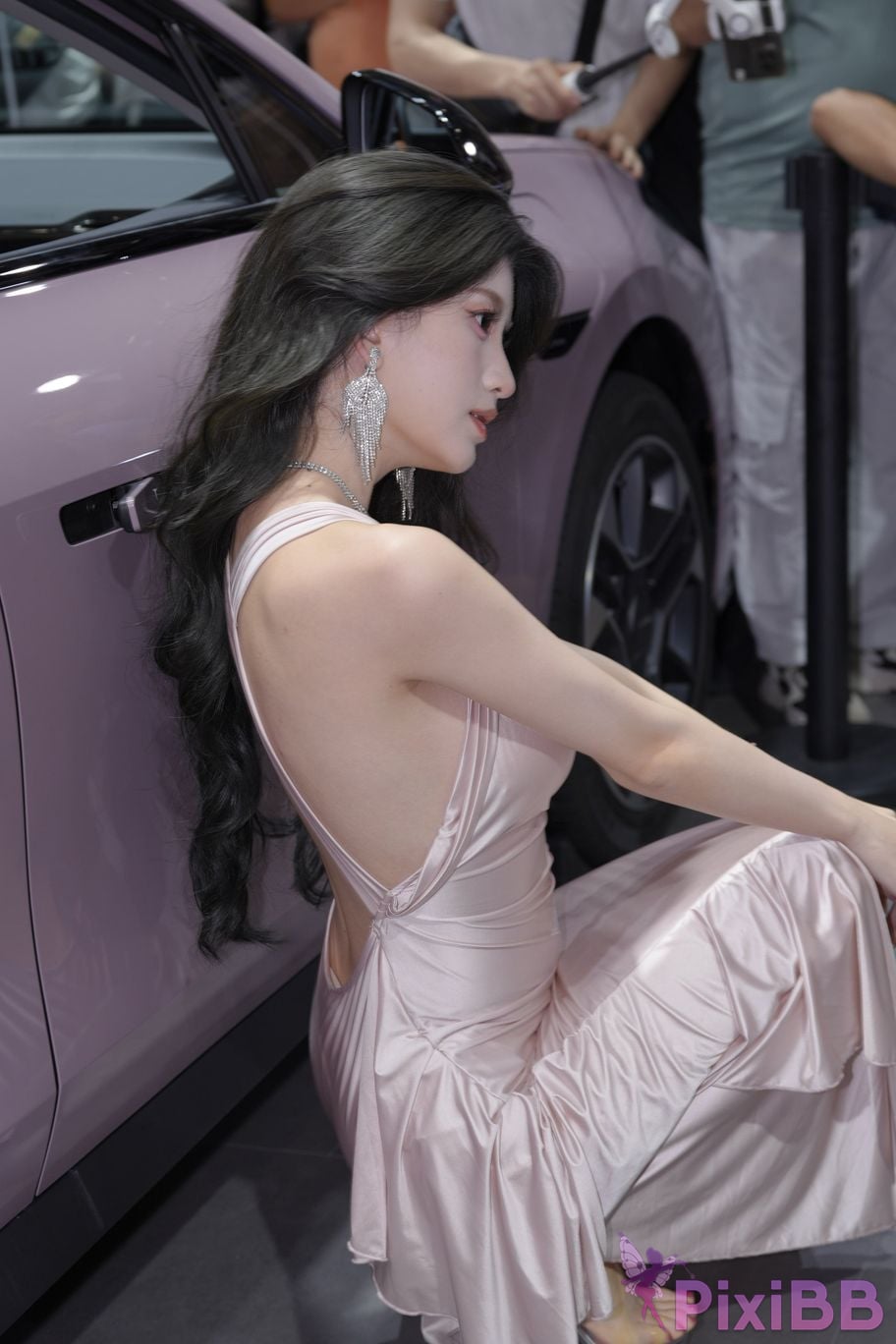 Featured Street Photography Works No.5895 car show long skirt BB Sauce PixiBB.COM 113