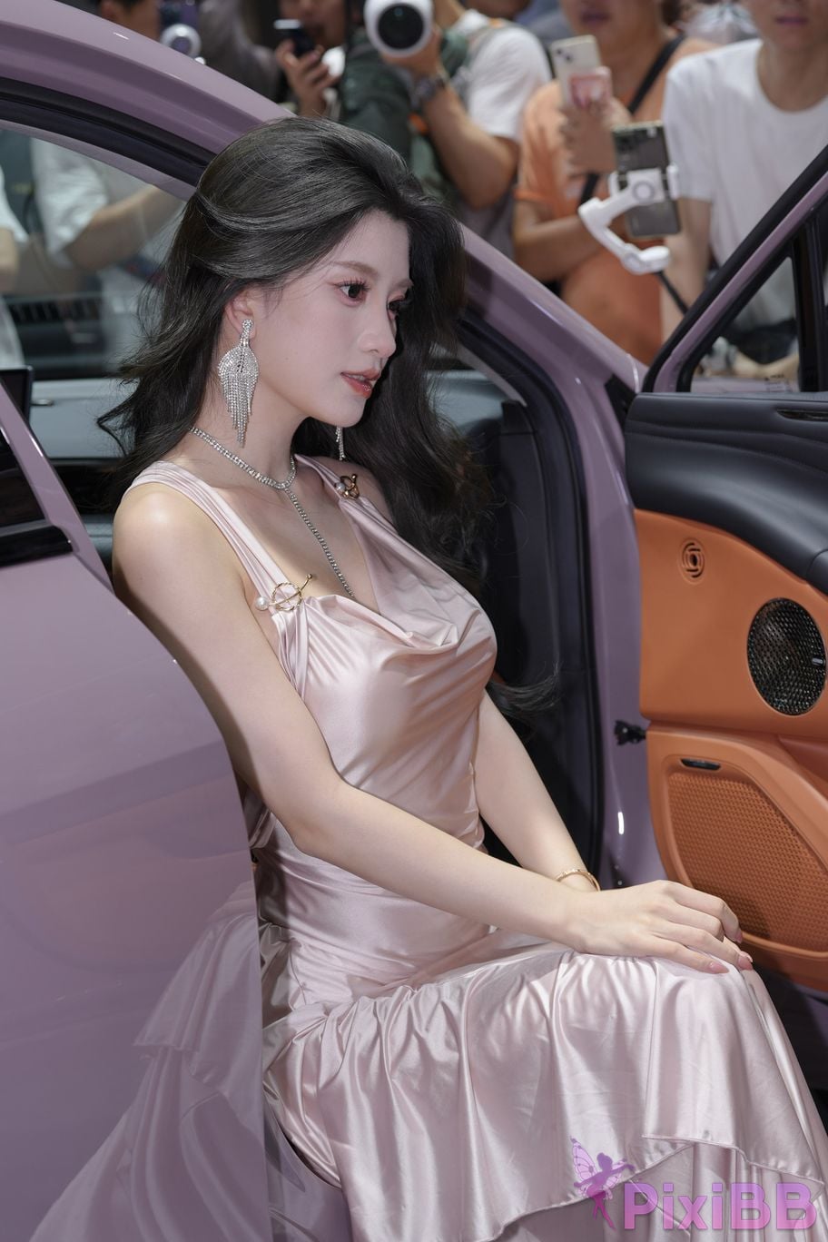 Featured Street Photography Works No.5895 car show long skirt BB Sauce PixiBB.COM 153