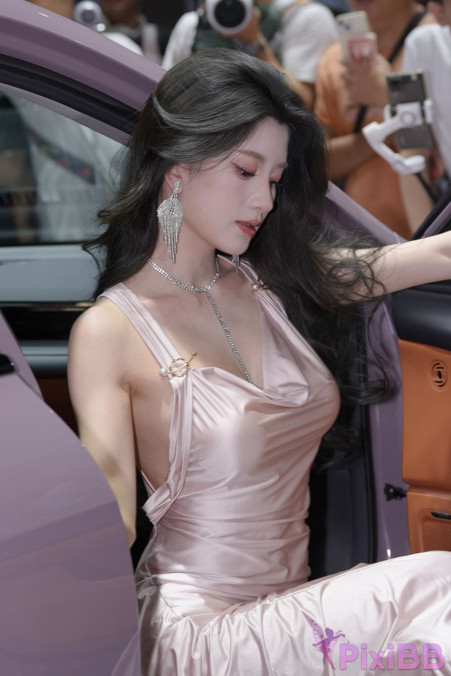 Featured Street Photography Works No.5895 car show long skirt BB Sauce PixiBB.COM 155