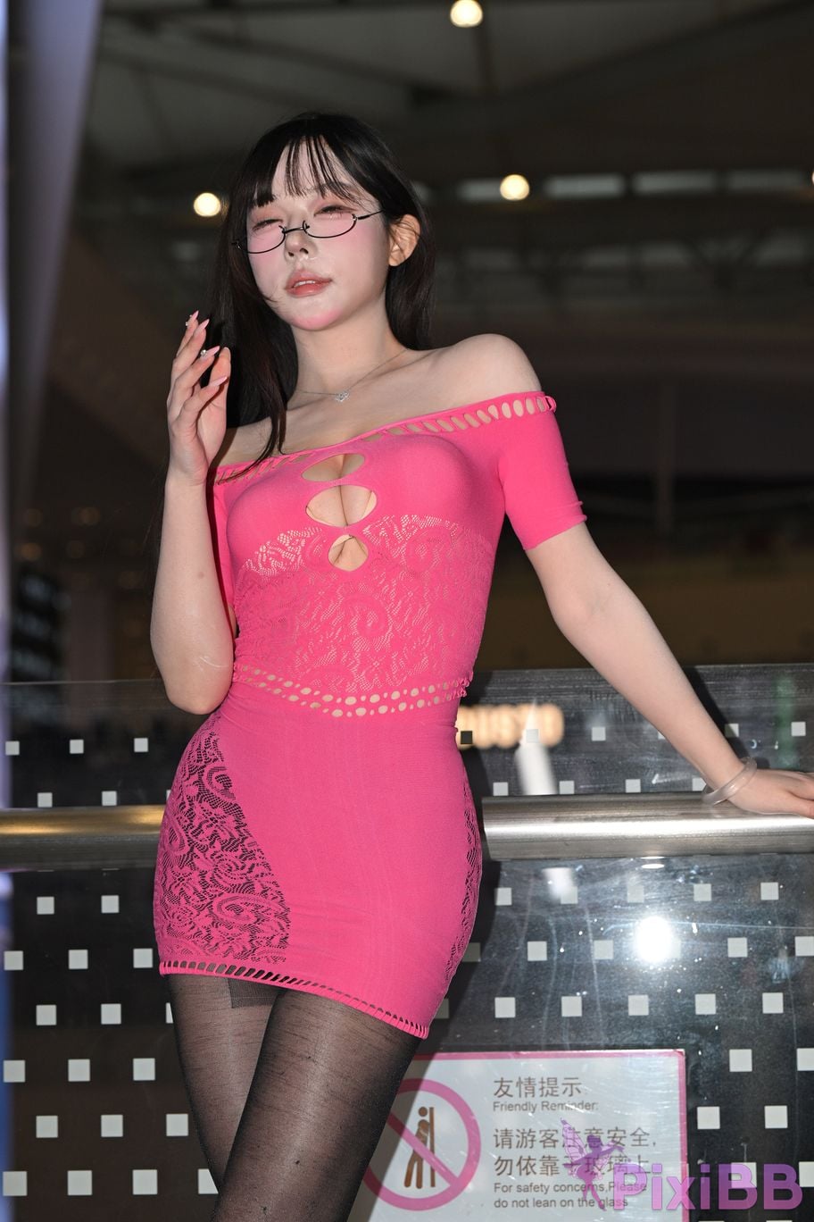 Featured Street Photography Works No.5900 Jingyao sexy slit black stockings PixiBB.COM 013