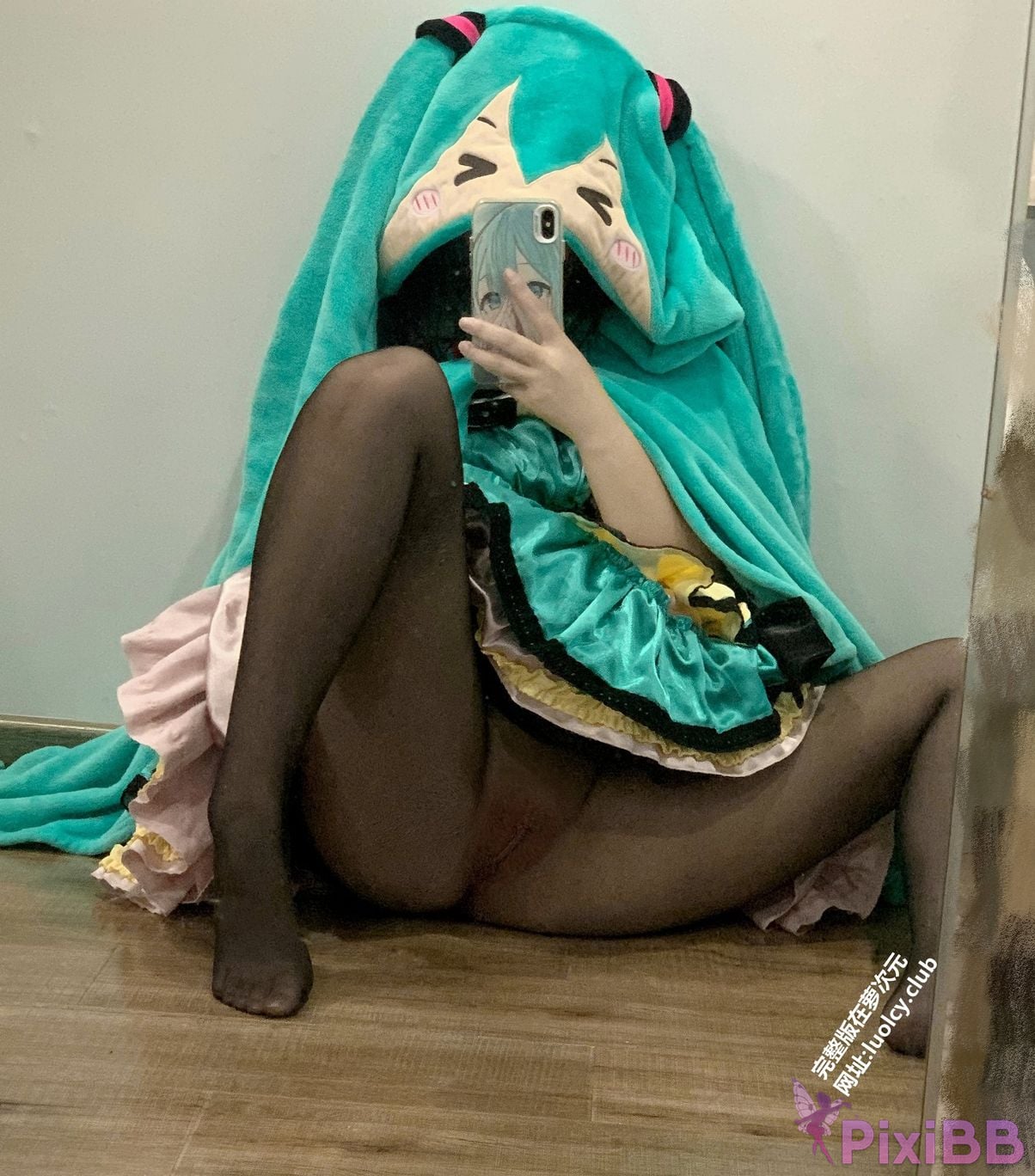 OtherXXX loveqing qaq Carbon Xiaomeng Sauce Top Breasted White Tiger Loli Welfare Subscription PixiBB.COM 001