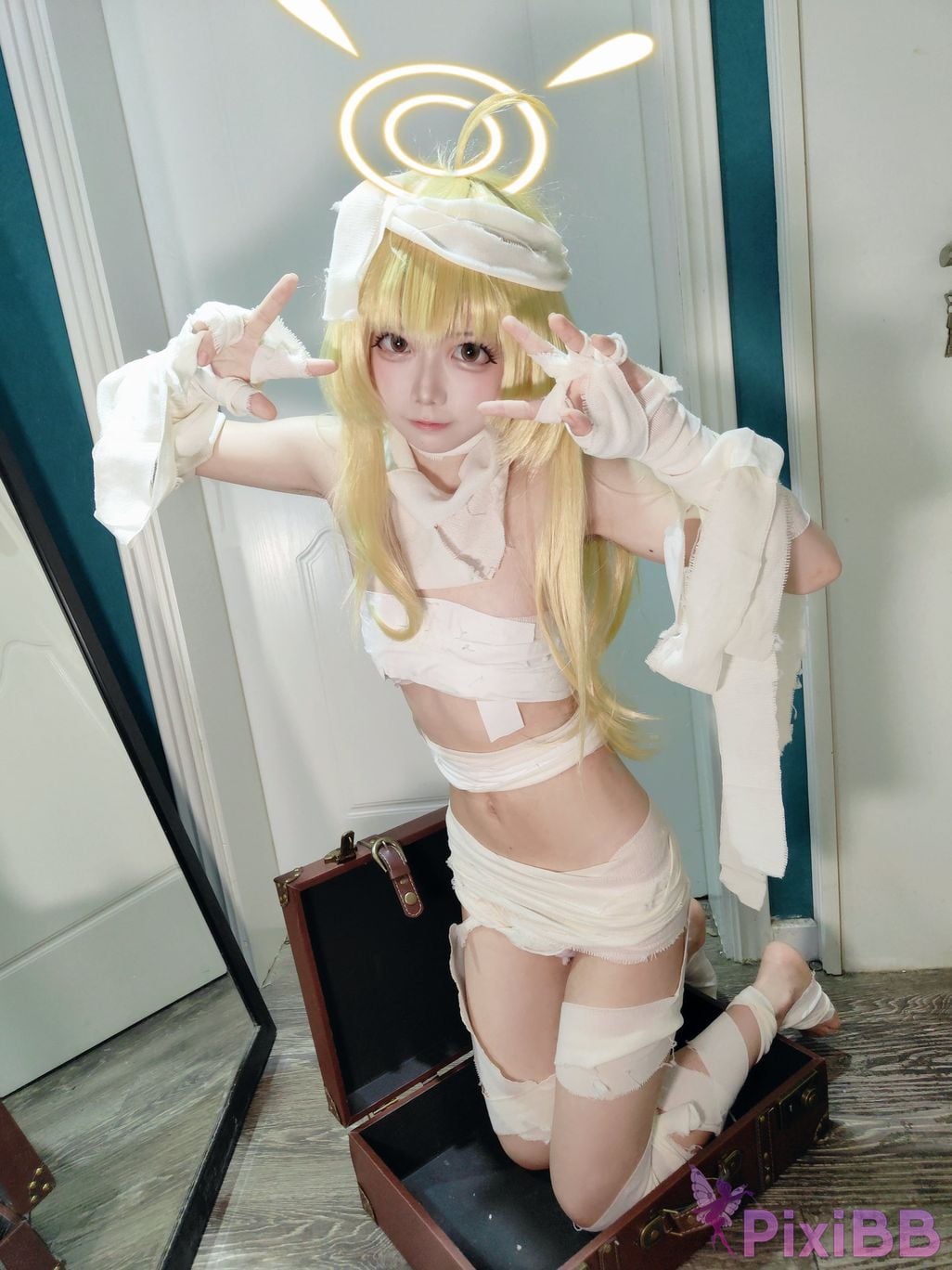 Cosplayer Son miko halloween PixiBB.COM 031
