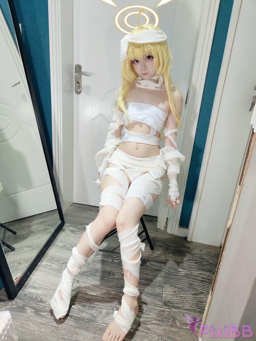 Cosplayer Son miko halloween PixiBB.COM 050