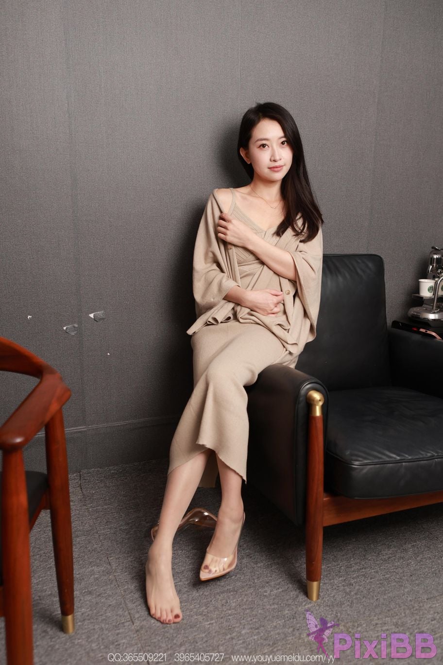 IESS Unconventional Interests No.2282 Xiaojie Intimate Sister Down PixiBB.COM 045