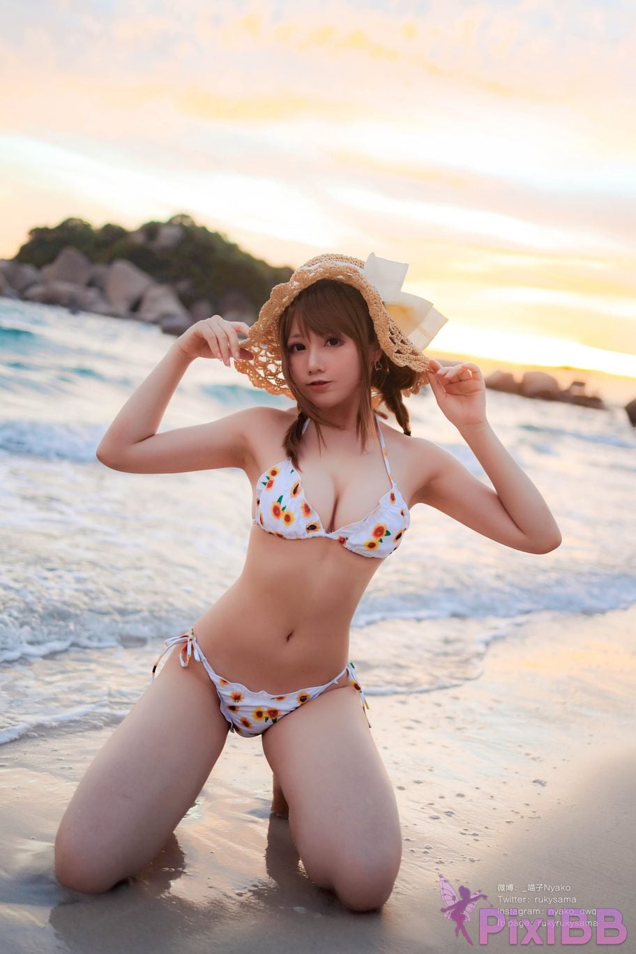 Coser Nyako PixiBB.COM 002.JPG