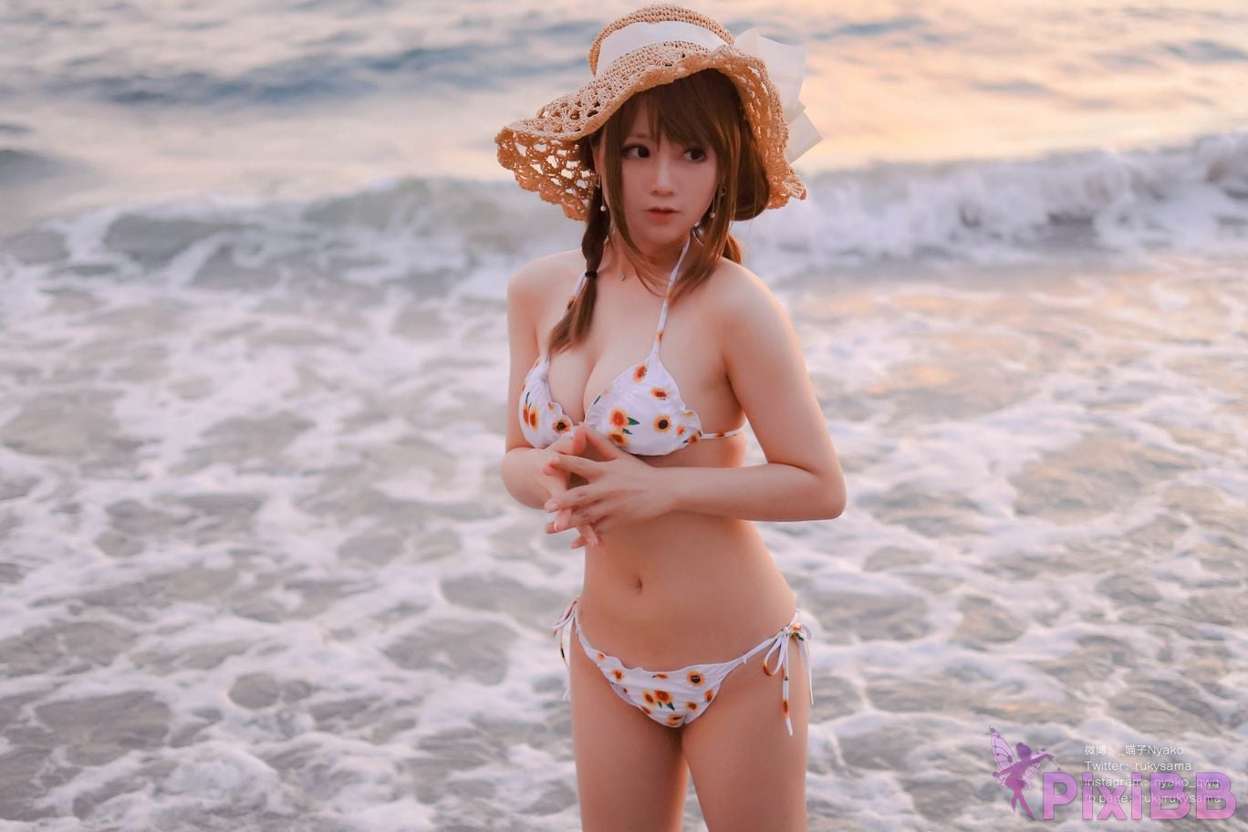 Coser Nyako PixiBB.COM 007.JPG