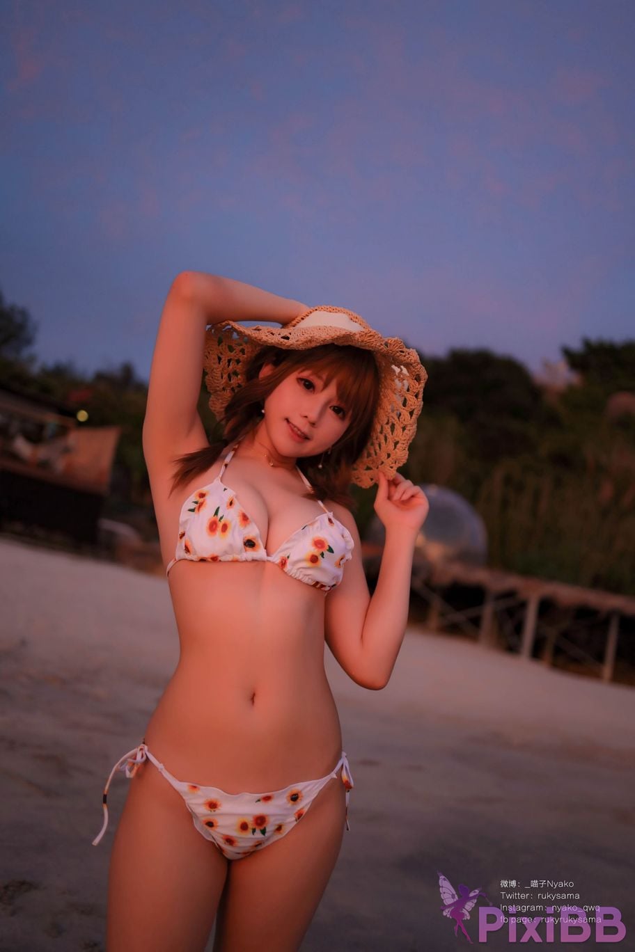 Coser Nyako PixiBB.COM 020.JPG