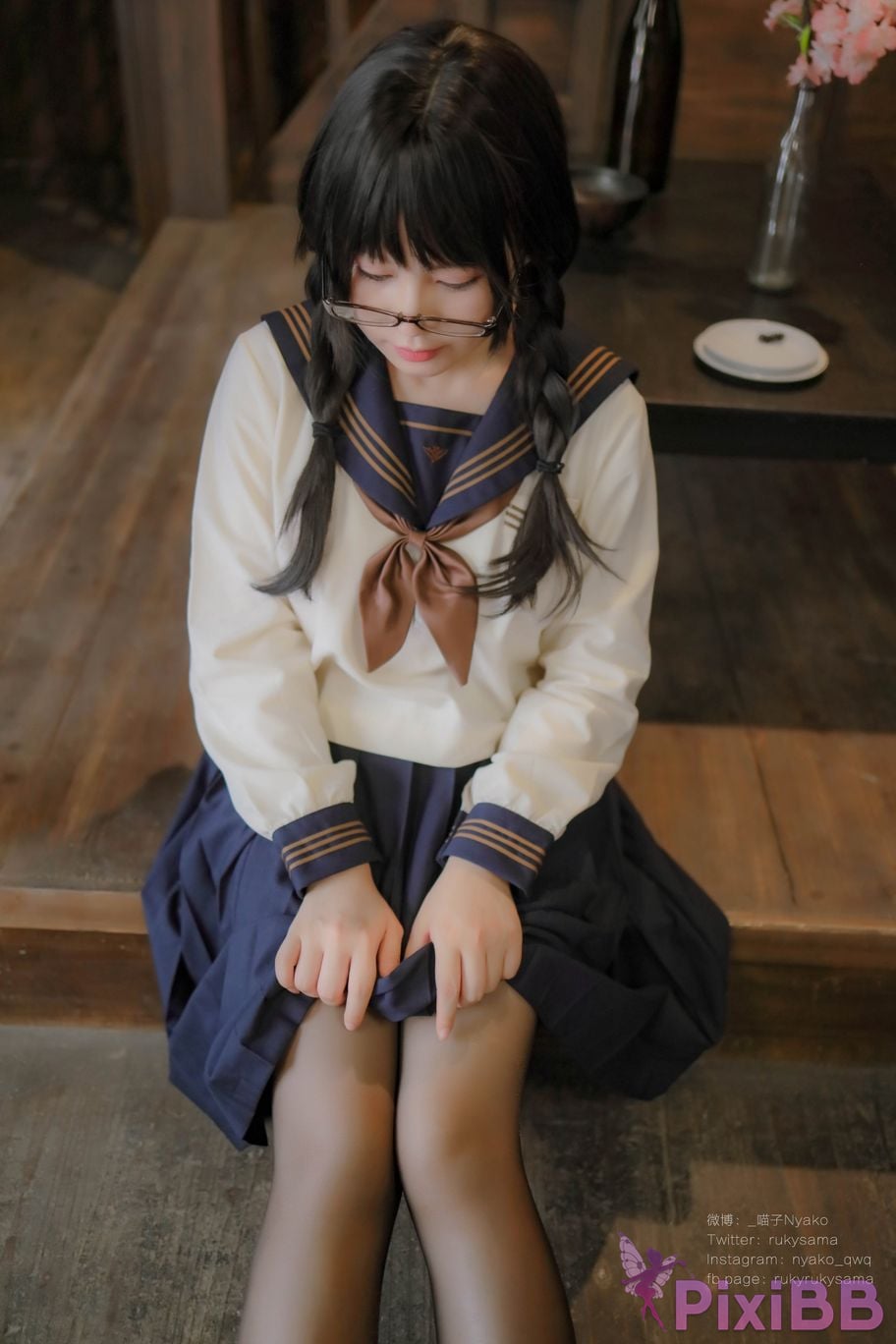 Coser Nyako PixiBB.COM 093