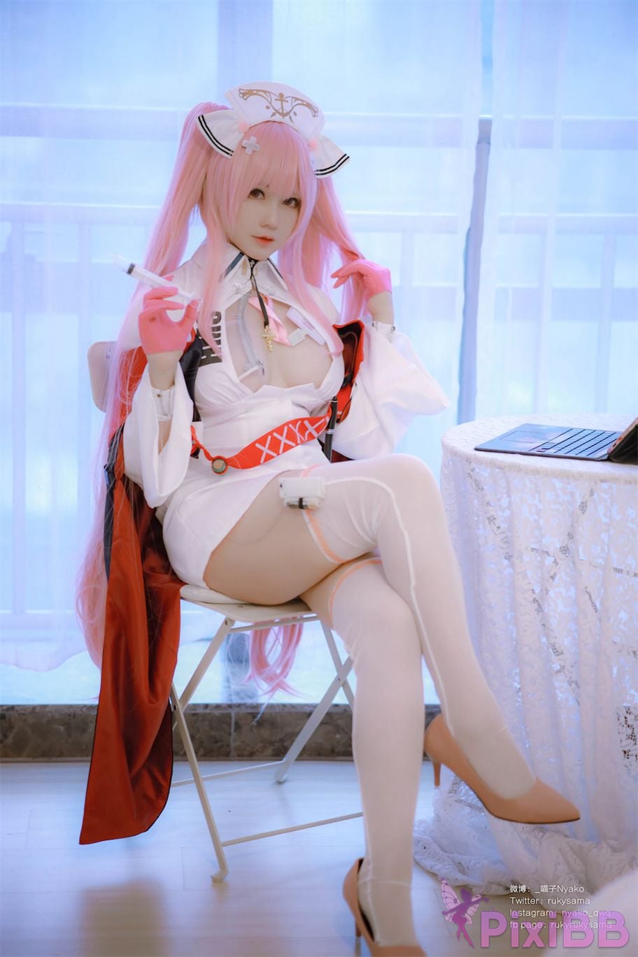Coser Nyako PixiBB.COM 002