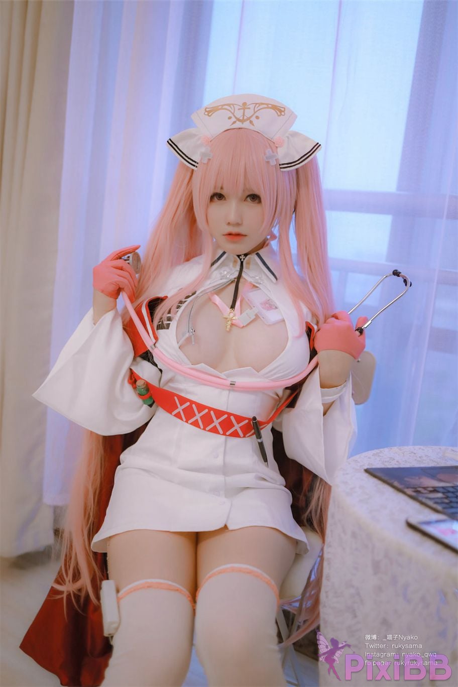 Coser Nyako PixiBB.COM 036