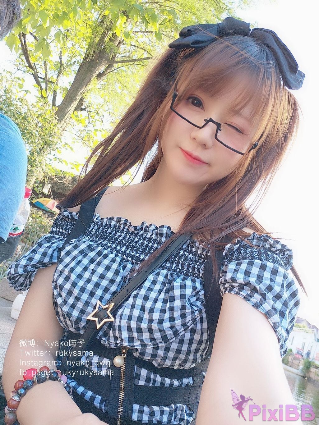 Coser Nyako PixiBB.COM 005.JPG