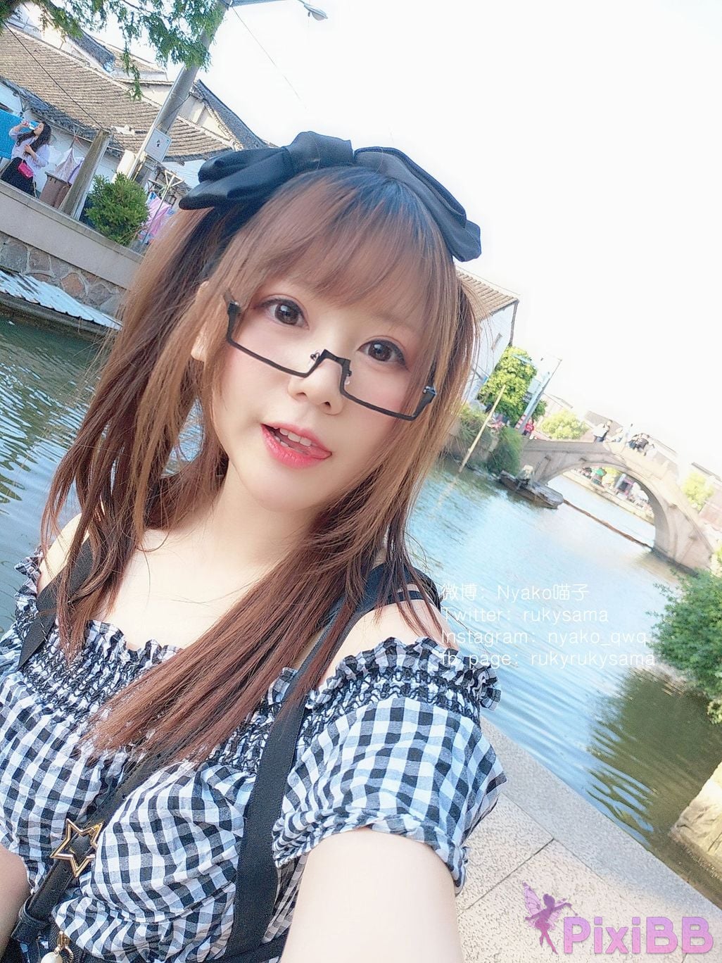 Coser Nyako PixiBB.COM 007.JPG