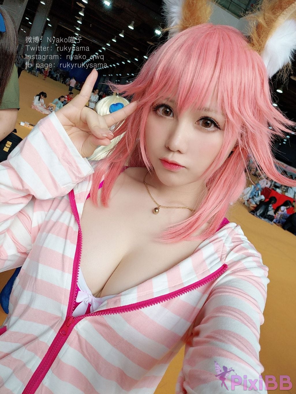Coser Nyako PixiBB.COM 111.JPG
