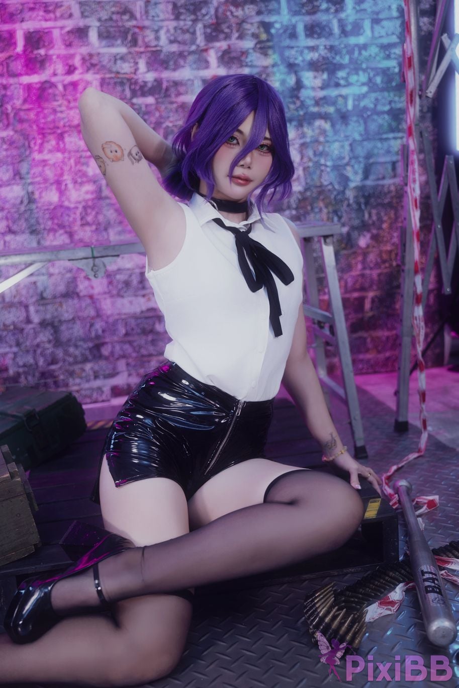 Cosplayer Miinmeow Reze PixiBB.COM 010