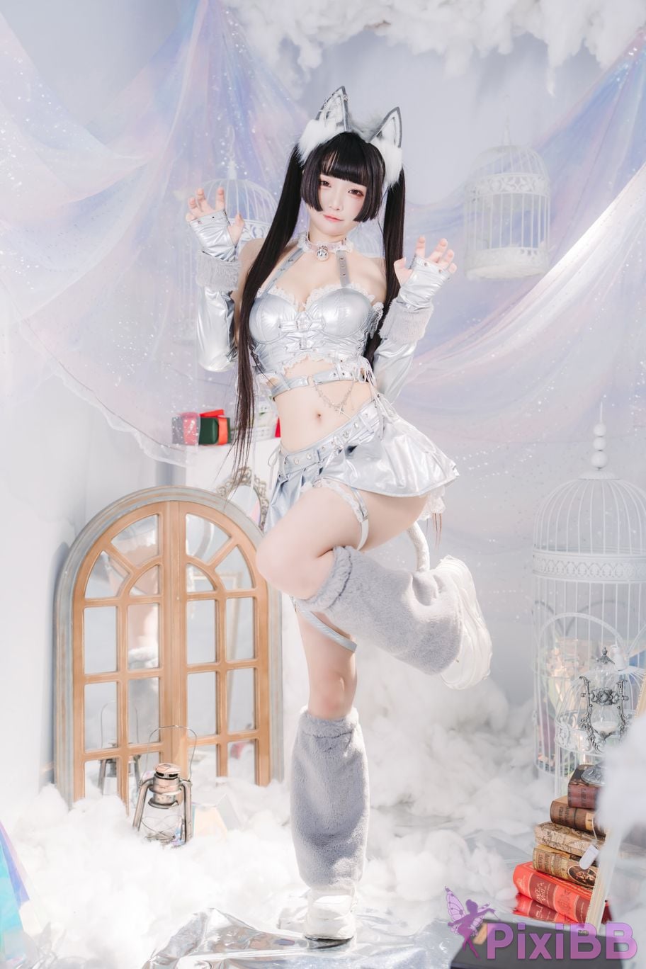 Cosplayer Luoluo Raku Malymoon silver fox PixiBB.COM 002