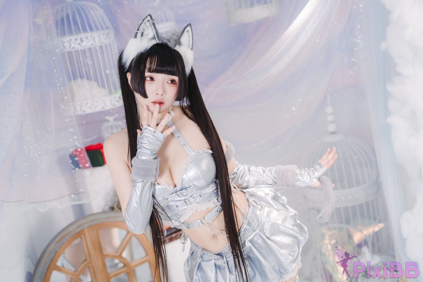 Cosplayer Luoluo Raku Malymoon silver fox PixiBB.COM 003