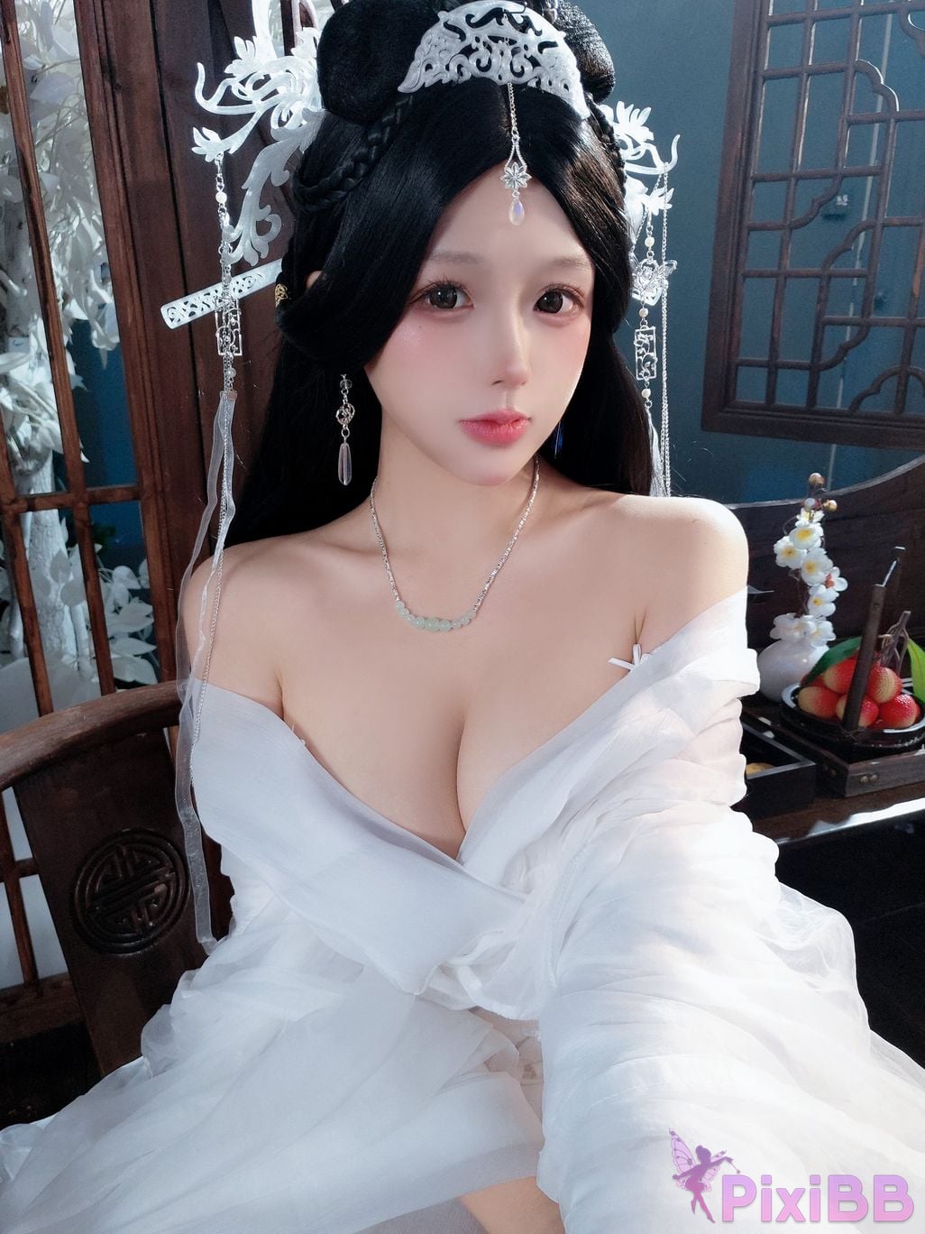 Cosplayer Hinajiao Bai Yueguang PixiBB.COM 002