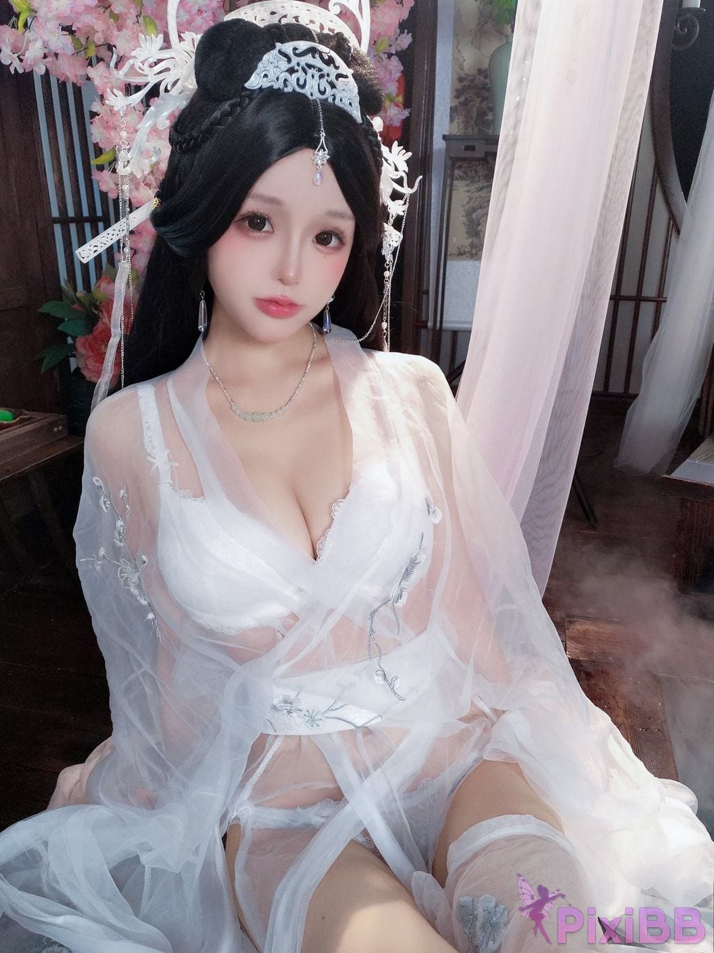 Cosplayer Hinajiao Bai Yueguang PixiBB.COM 004