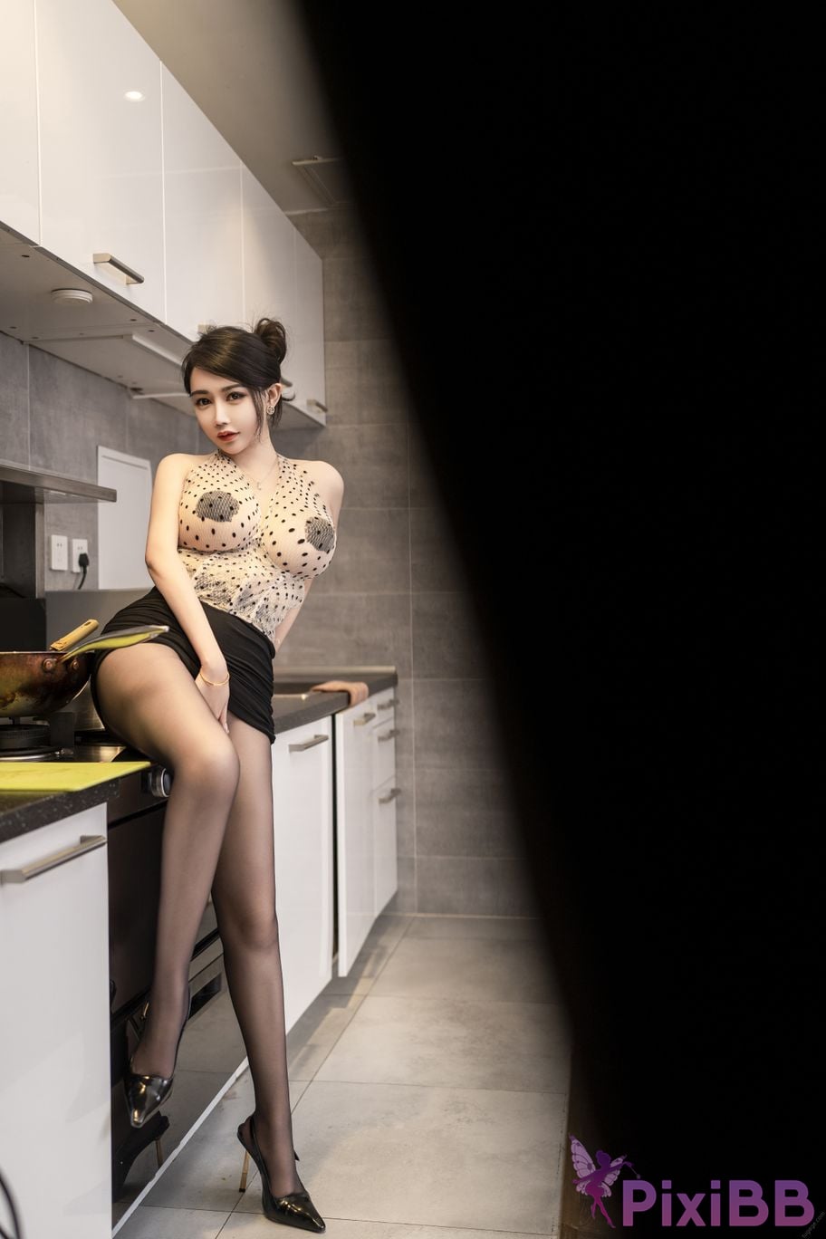 No watermark for in app purchases Li Ruoxi XIUREN model kitchen maid PixiBB.COM 004