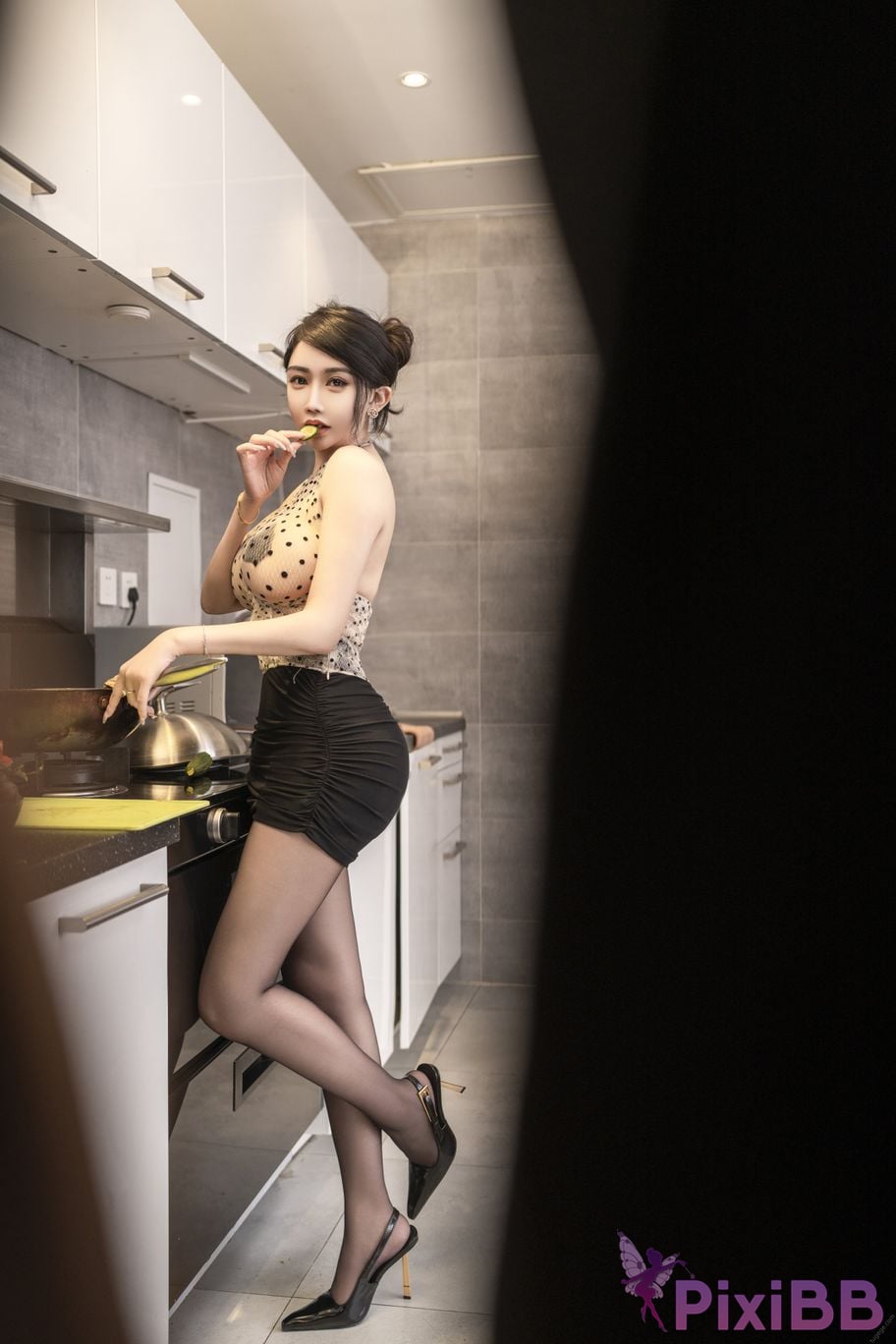 No watermark for in app purchases Li Ruoxi XIUREN model kitchen maid PixiBB.COM 089