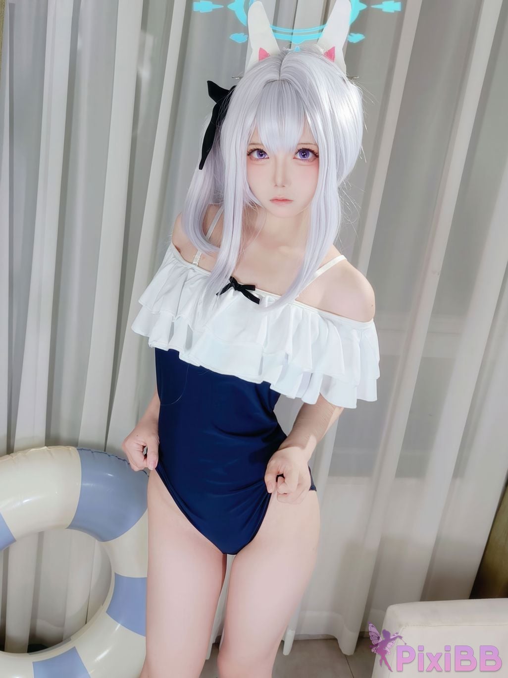 Cosplayer Son miko Blue Archive Yuexue Gongzi swimsuit PixiBB.COM 010