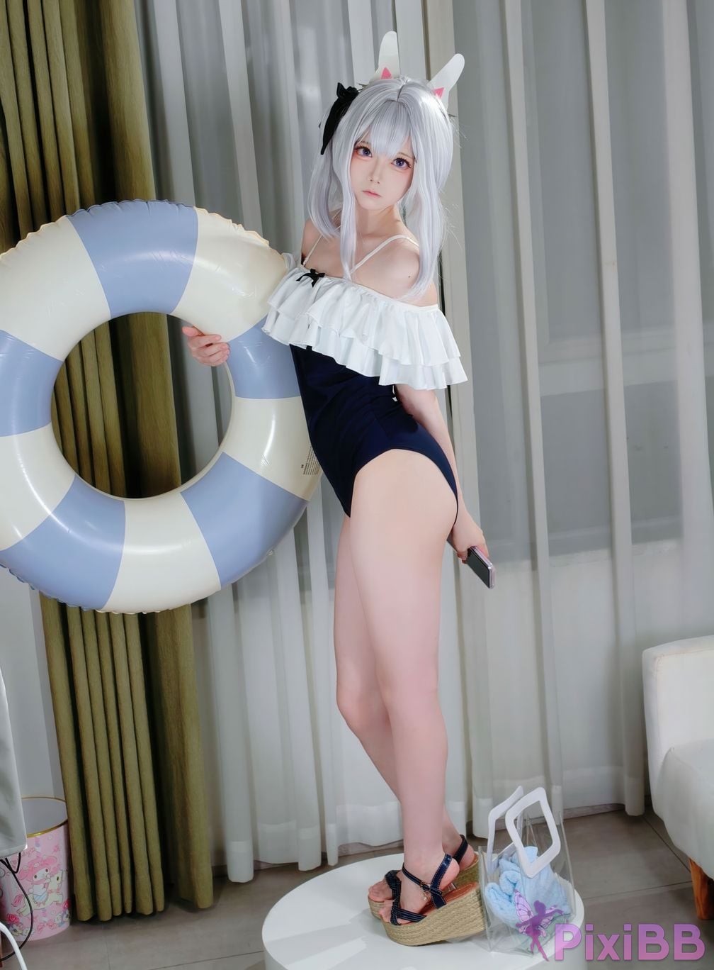 Cosplayer Son miko Blue Archive Yuexue Gongzi swimsuit PixiBB.COM 018