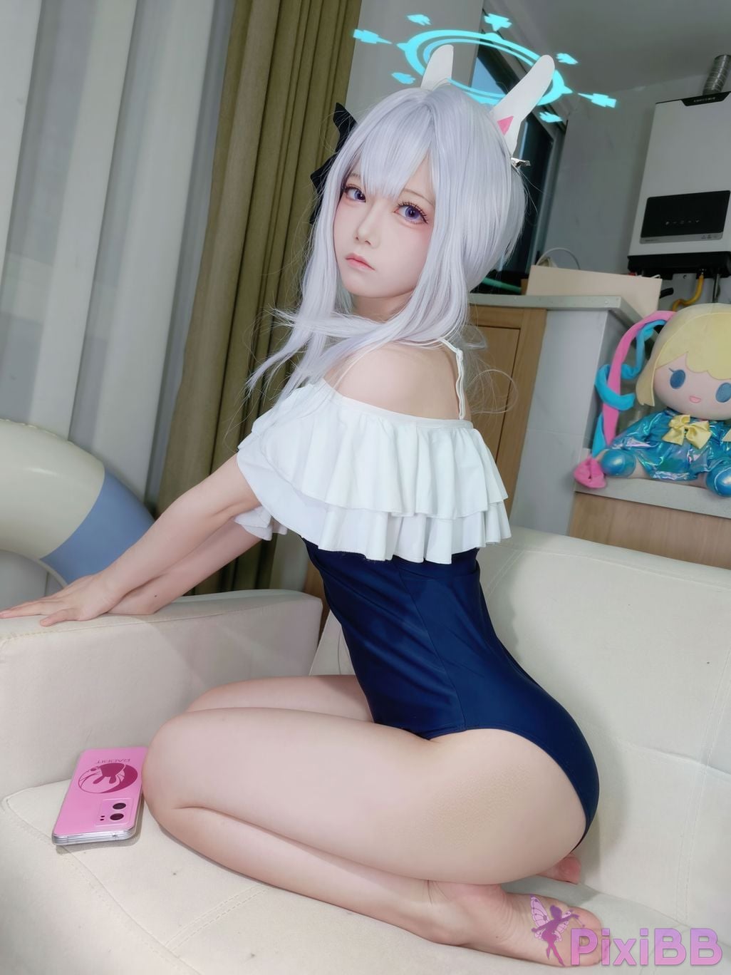Cosplayer Son miko Blue Archive Yuexue Gongzi swimsuit PixiBB.COM 025
